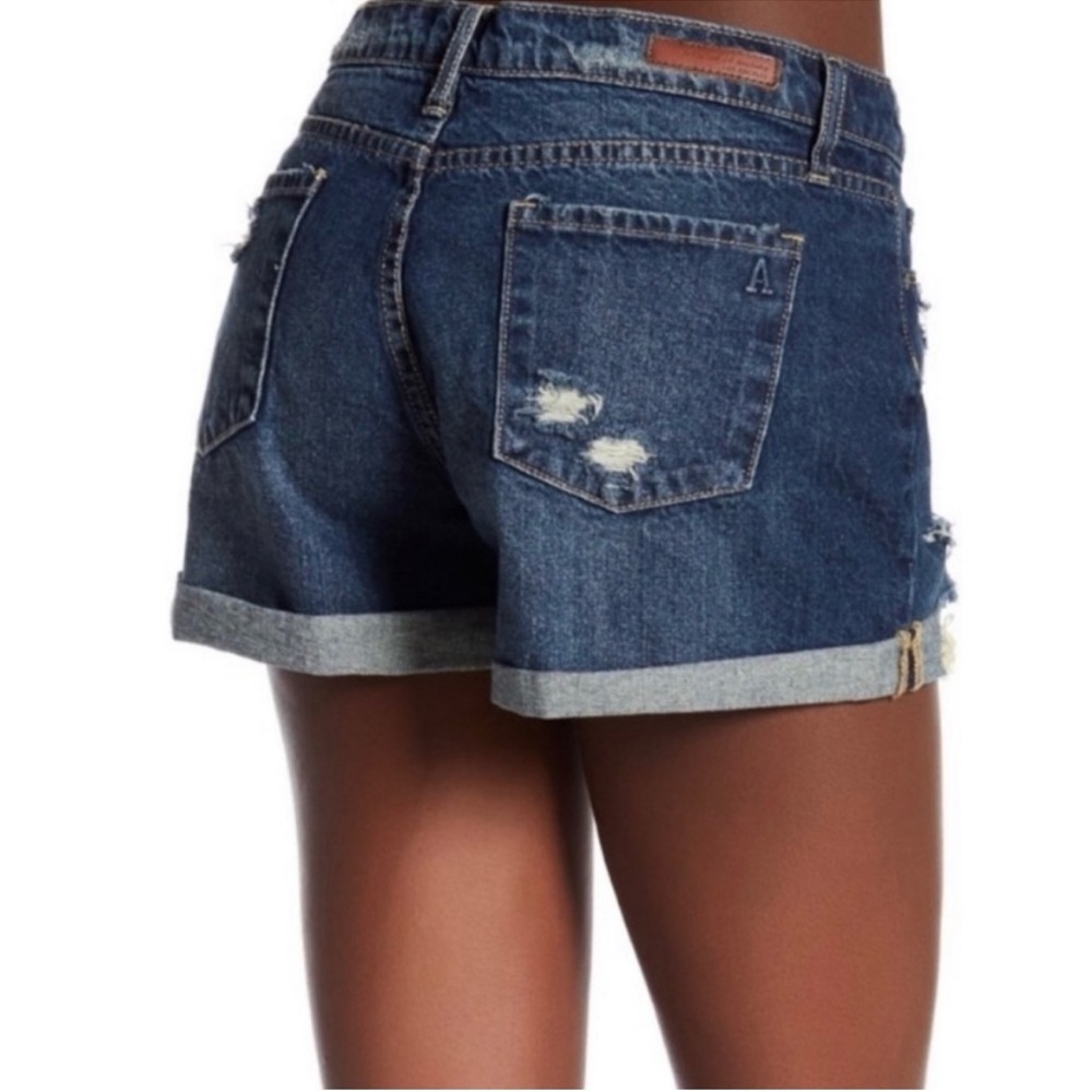 Articles of Society Boyfriend Jean Shorts Size 25